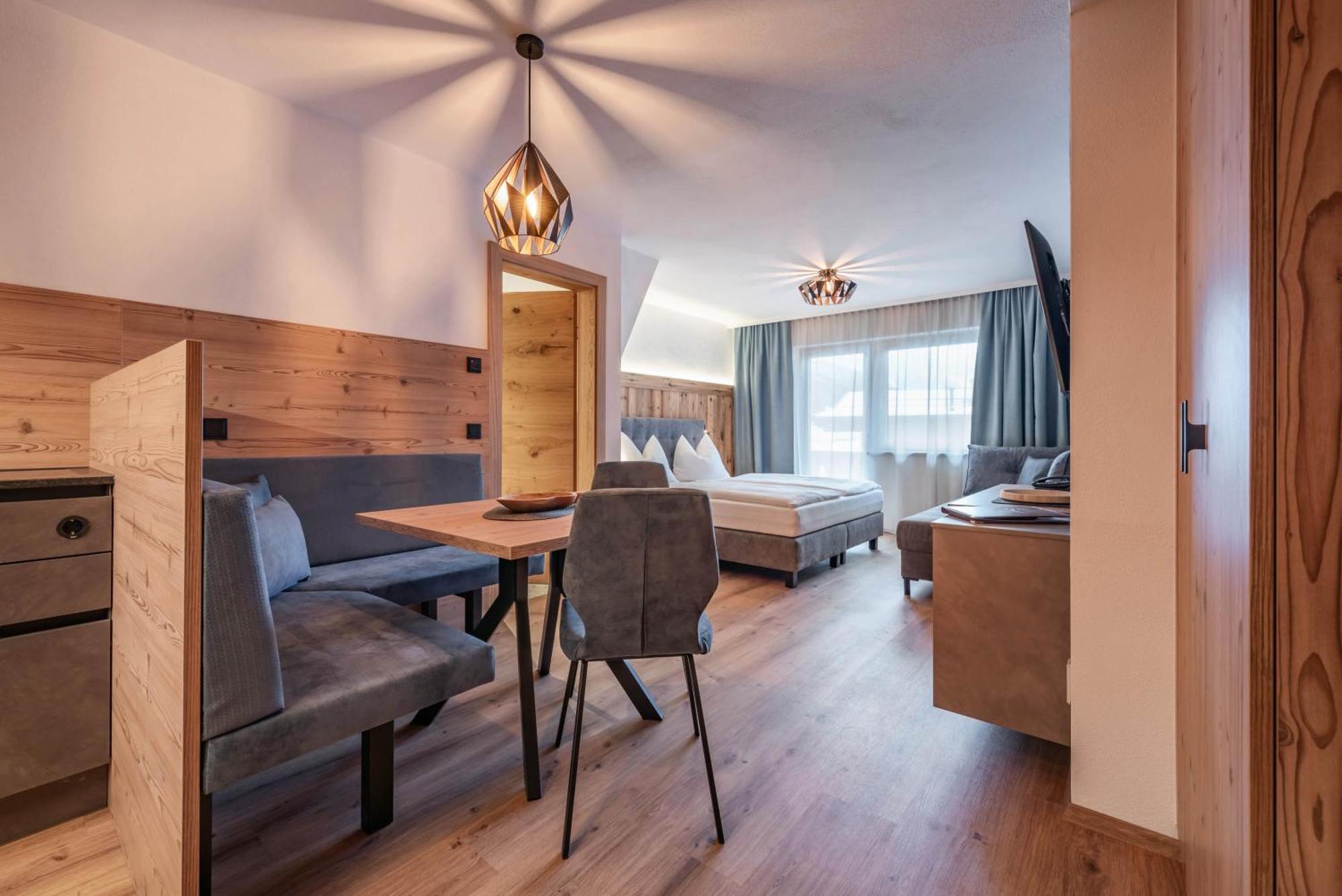 Hotel Garni Montana Mayrhofen Esterno foto