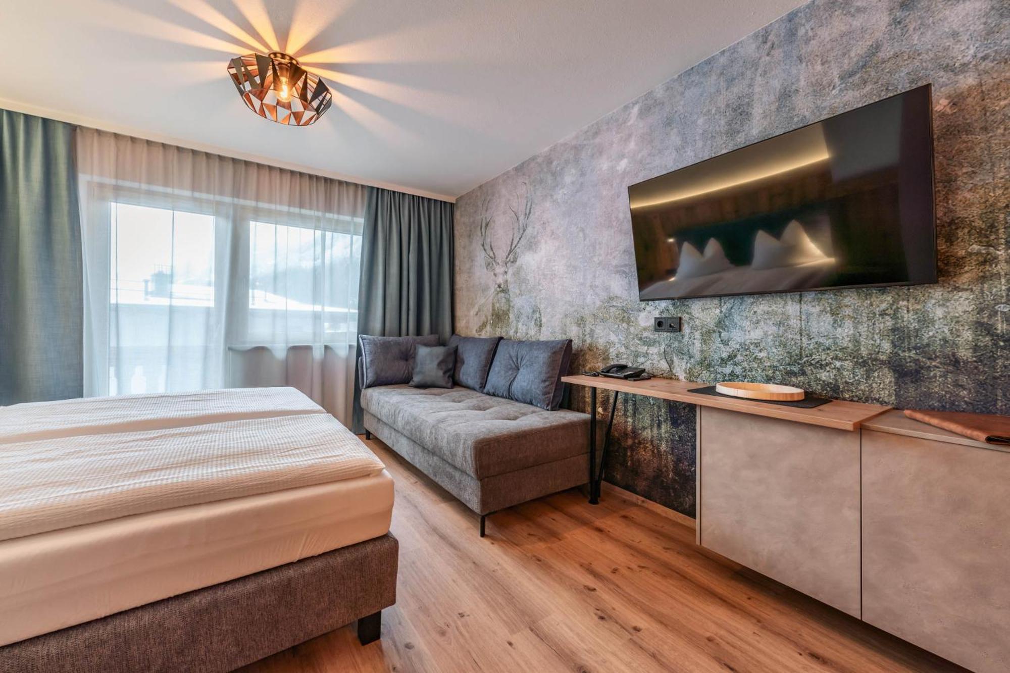 Hotel Garni Montana Mayrhofen Esterno foto