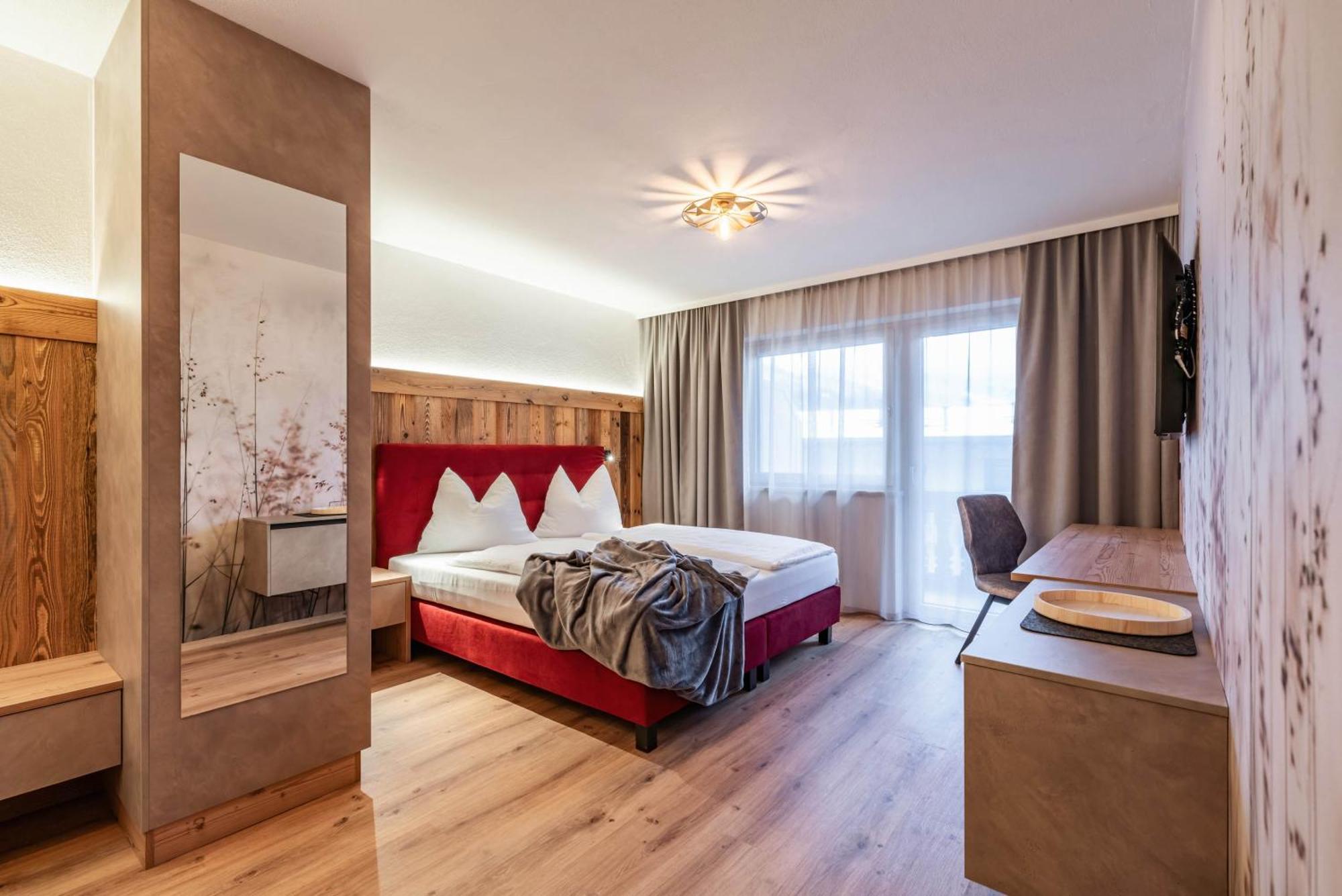 Hotel Garni Montana Mayrhofen Esterno foto