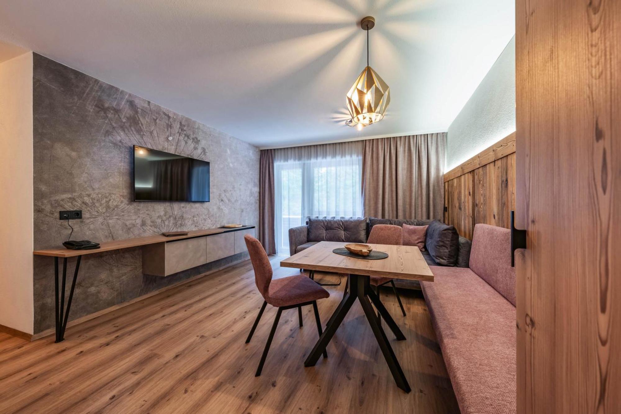 Hotel Garni Montana Mayrhofen Esterno foto