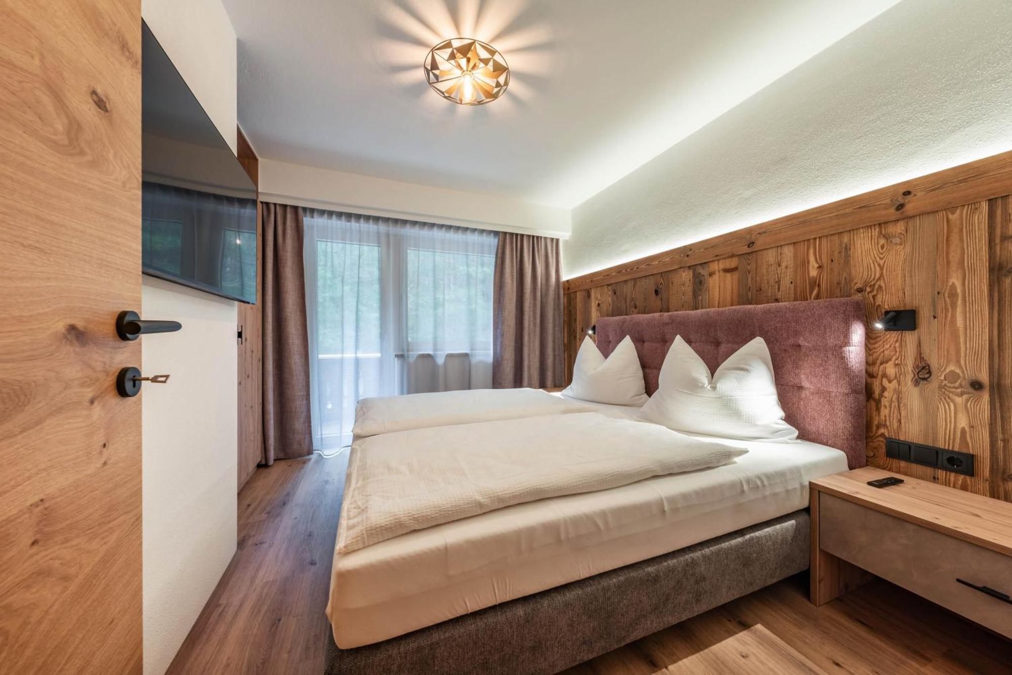 Hotel Garni Montana Mayrhofen Esterno foto